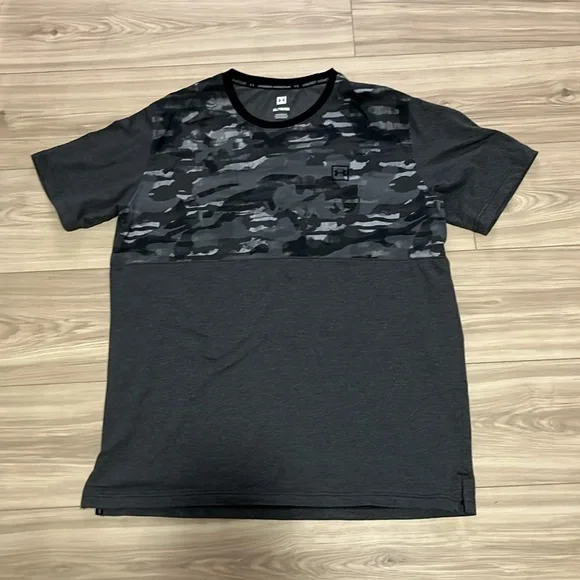 Under Armour Camo Tee - Picture 4 of 5